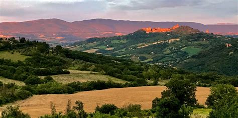 tudor todi|Todi, a classic hill town in Umbria .